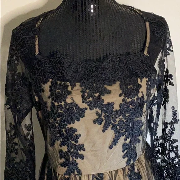 Jealous tomato lace dress - Picture 7 of 11